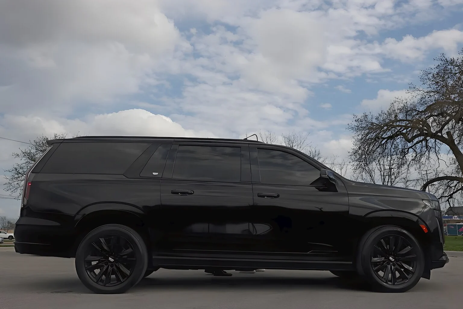 Armored Cadillac Escalade exterior, Chicago - Meridian Fleet Chicago